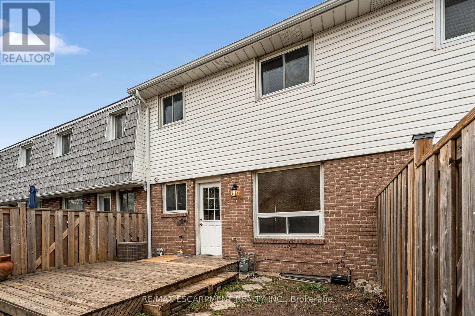 33 - 1350 Limeridge Road E, Hamilton (Trenholme), Ontario  L8W 1L6 - Photo 30 - X12096426
