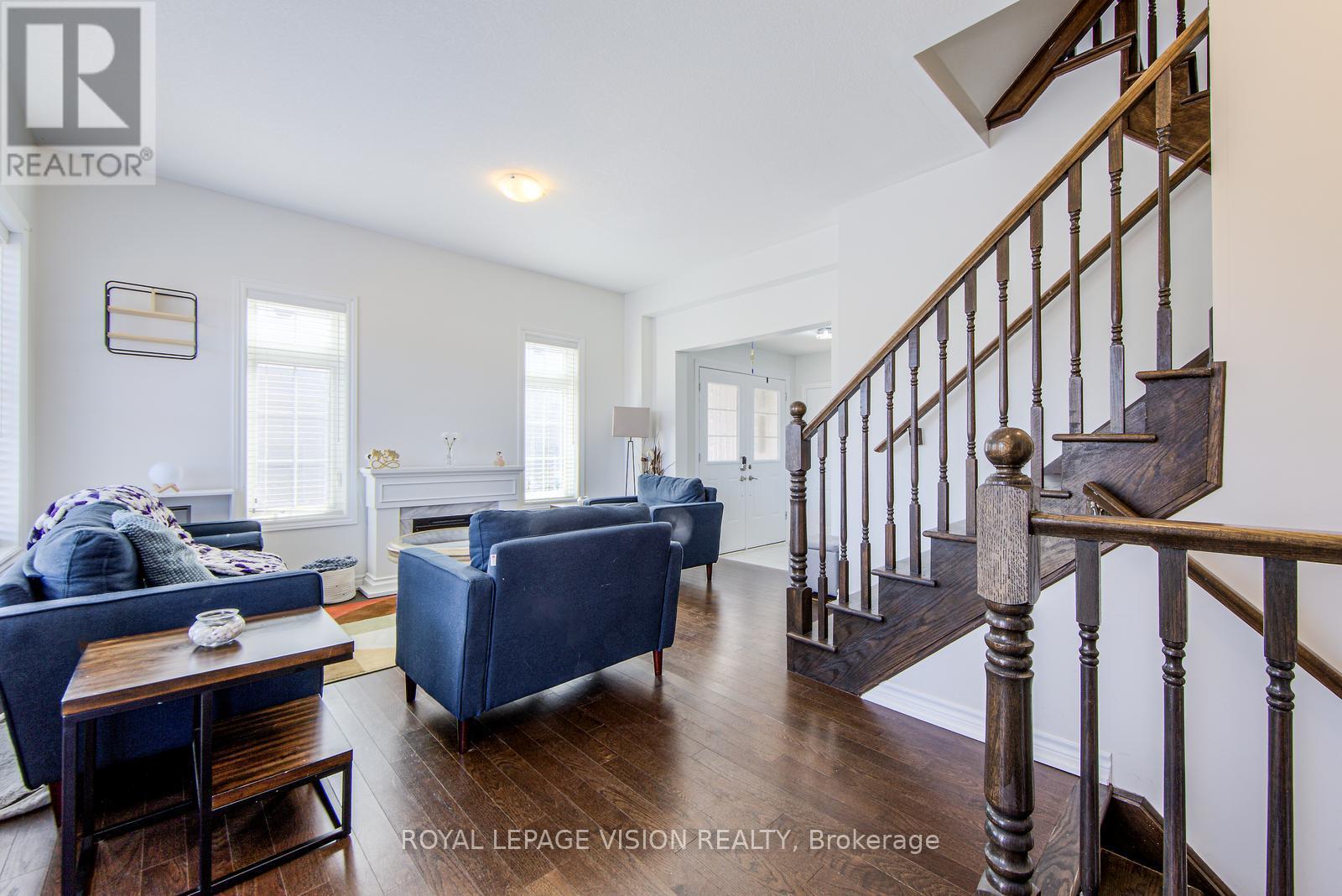 54 Borers Creek Circle, Hamilton, Ontario  L8B 1W3 - Photo 8 - X12096478