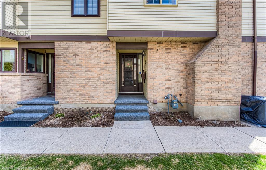 Property at 224 KINGSWOOD Drive Unit# 5 image 4