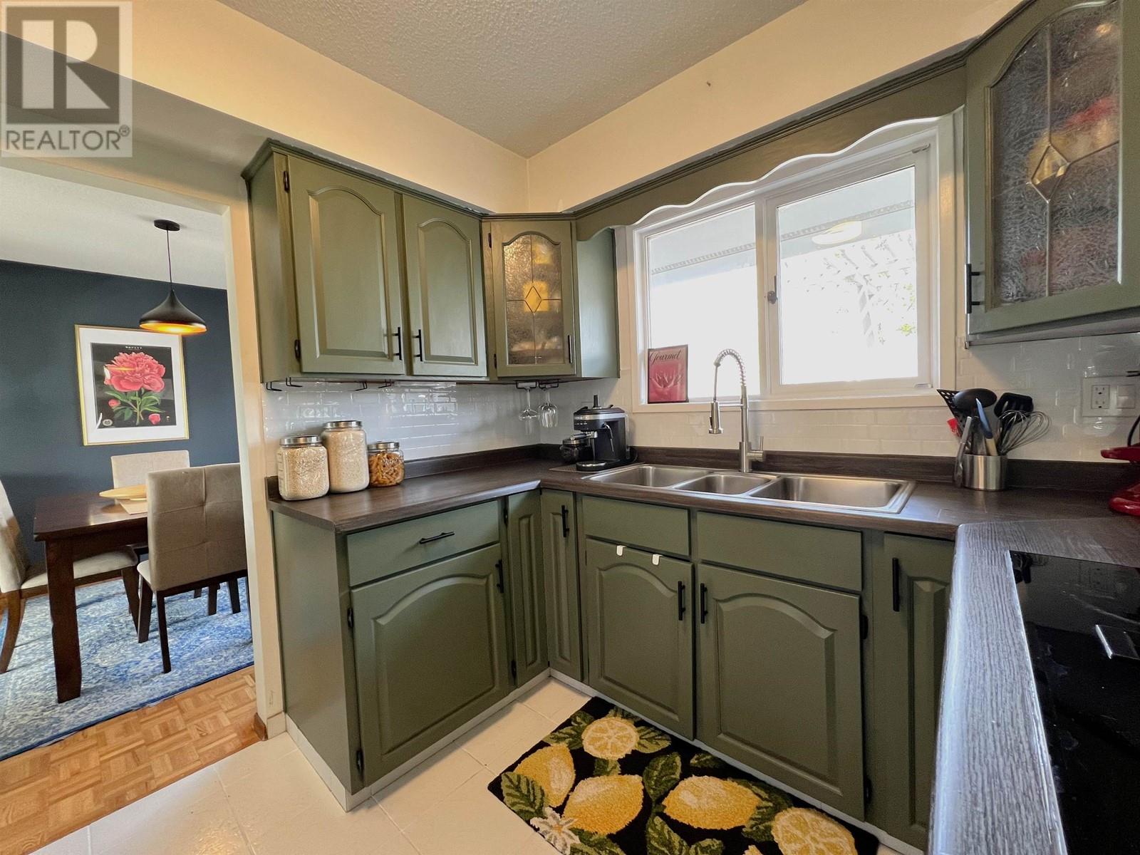 Property at 1722 CARNEY STREET image 2