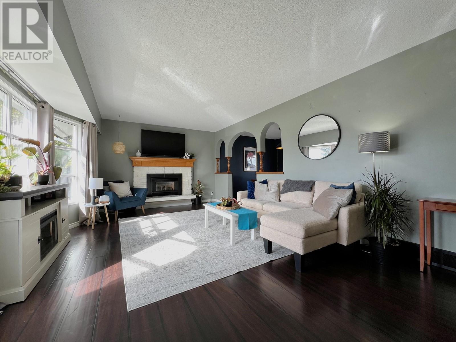 Property at 1722 CARNEY STREET image 3