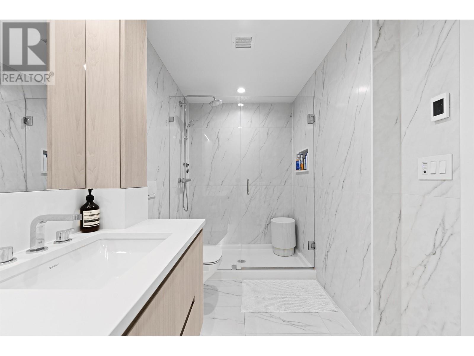 404 177 W 3rd Street, North Vancouver, British Columbia  V7M 0G5 - Photo 14 - R2992123