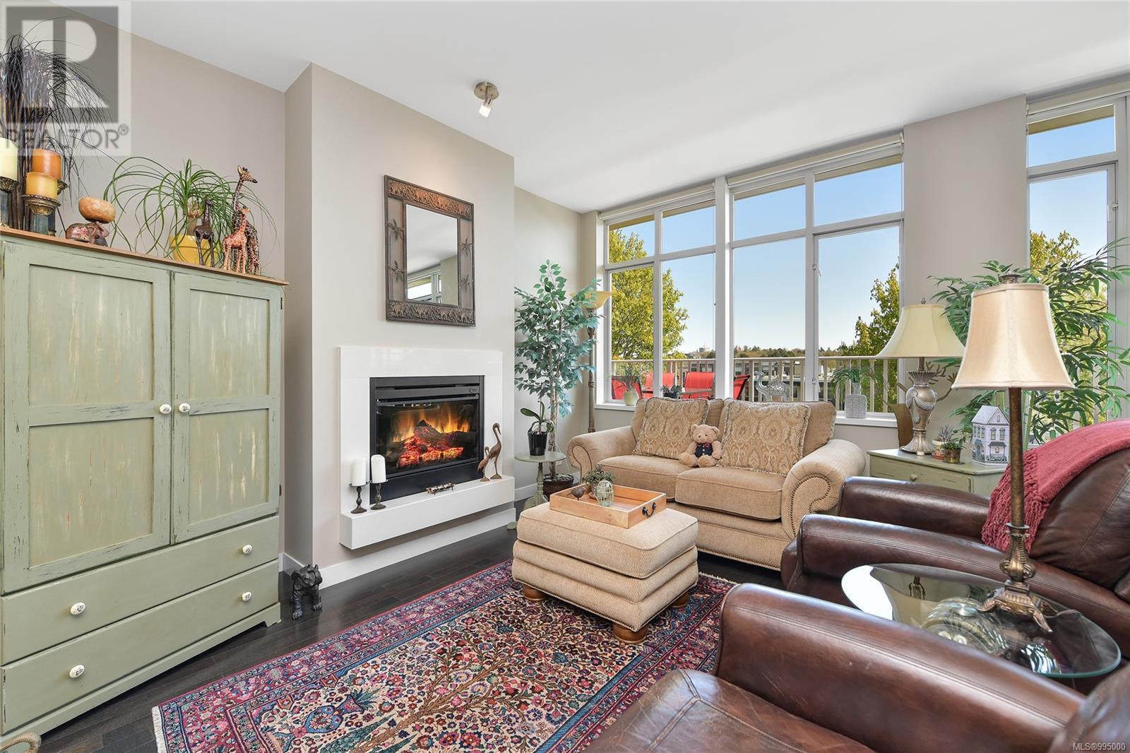 Property at 508 999 Burdett Ave image 5