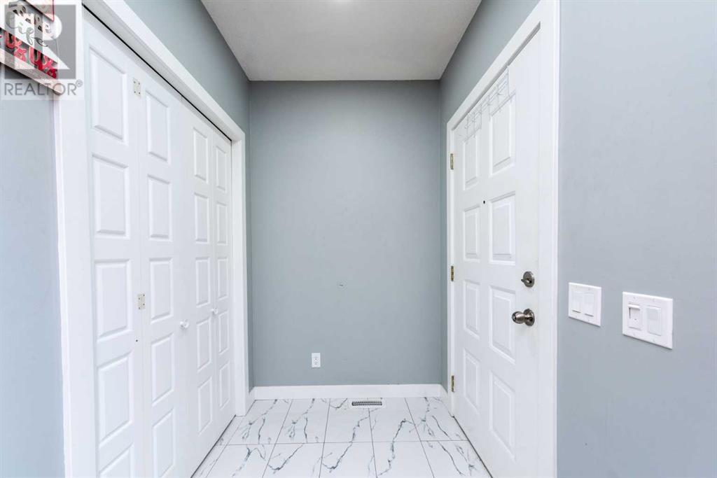 163 Anaheim Circle Ne, Calgary, Alberta  T1Y 7C9 - Photo 2 - A2213387