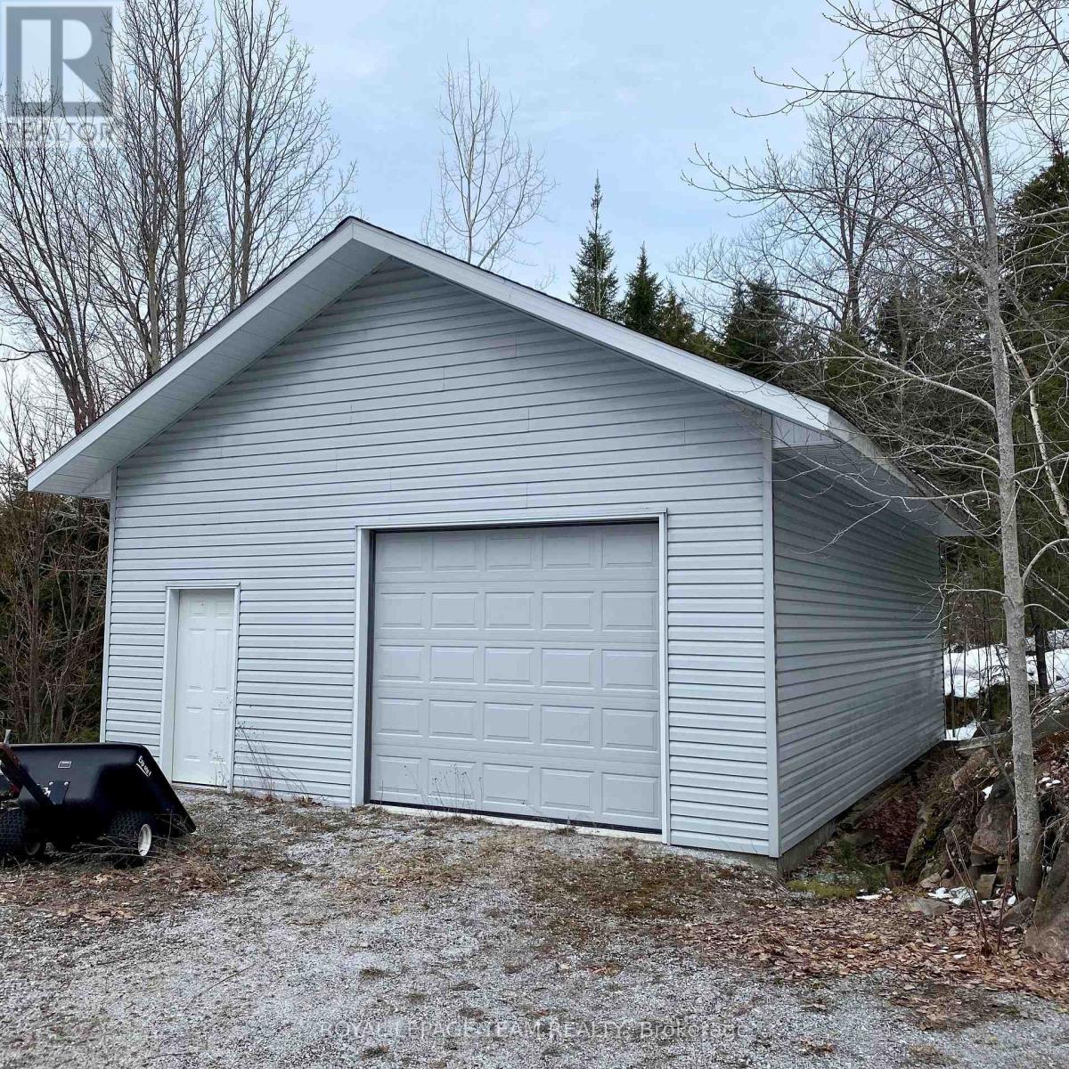 2087b Grindstone Lake Road N, Frontenac (Frontenac North), Ontario  K0H 2M0 - Photo 18 - X12084100