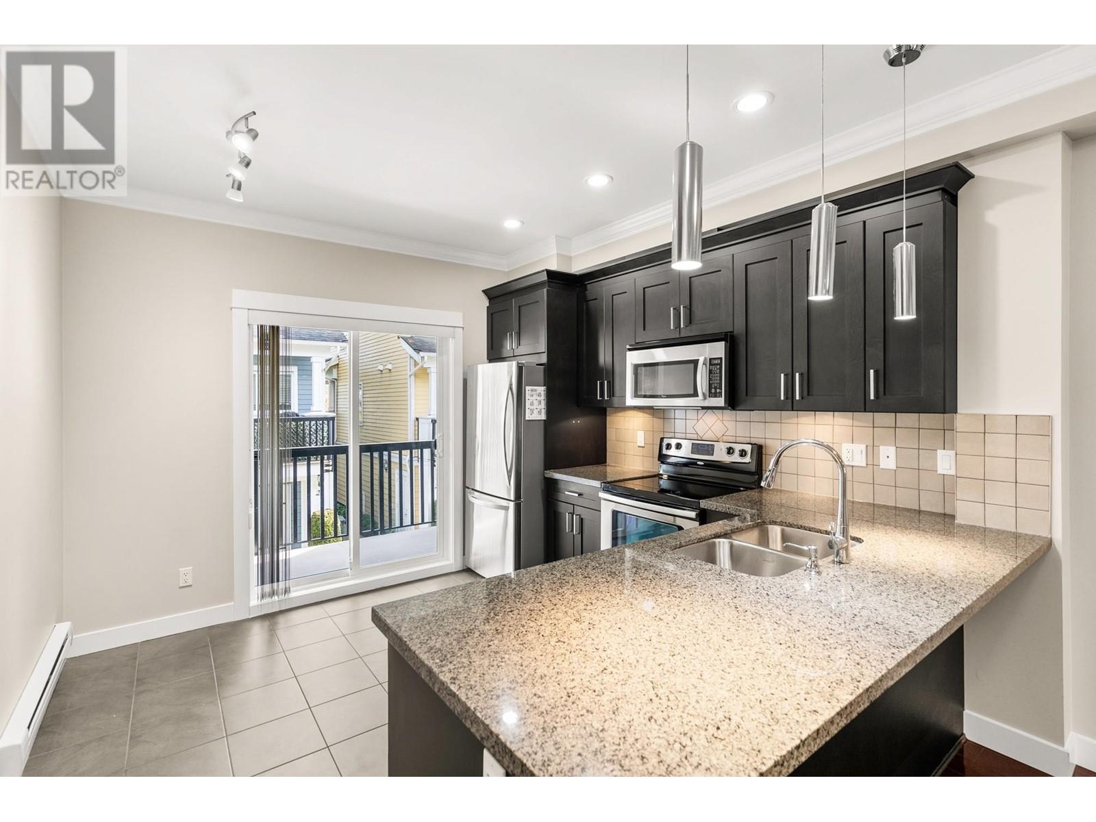 22 1130 Ewen Avenue, New Westminster, British Columbia  V3M 5E3 - Photo 17 - R2992413