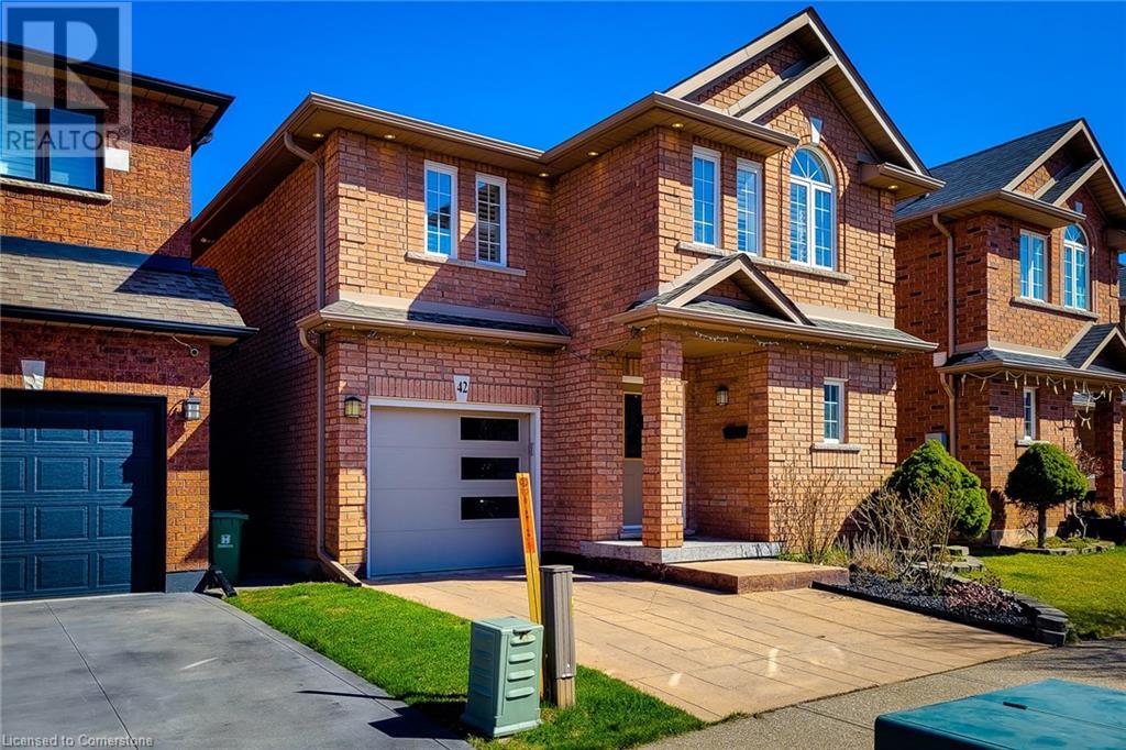 Property at 42 PEACHWOOD Crescent image 2