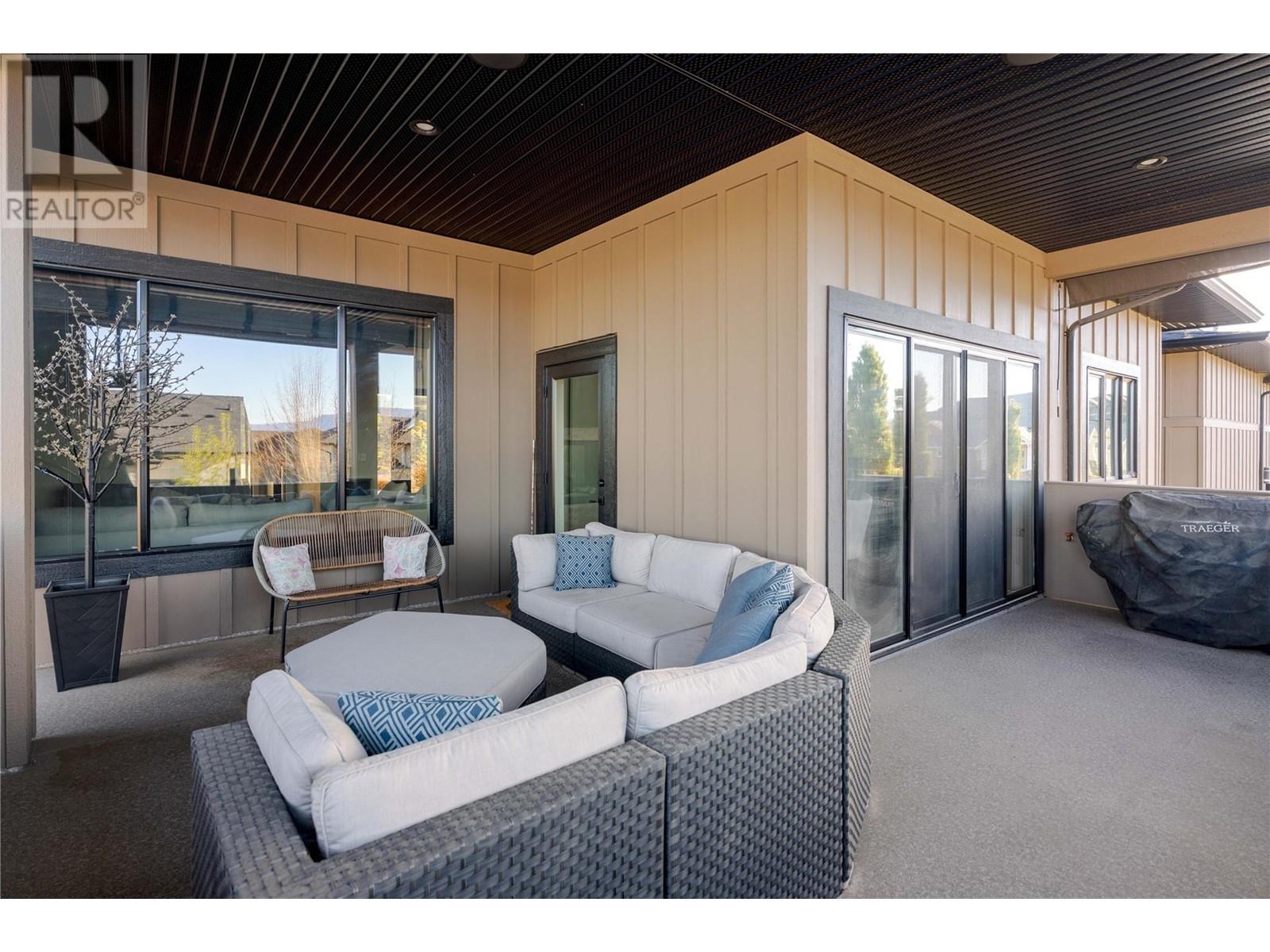 Property at 460 Rockview Lane image 4