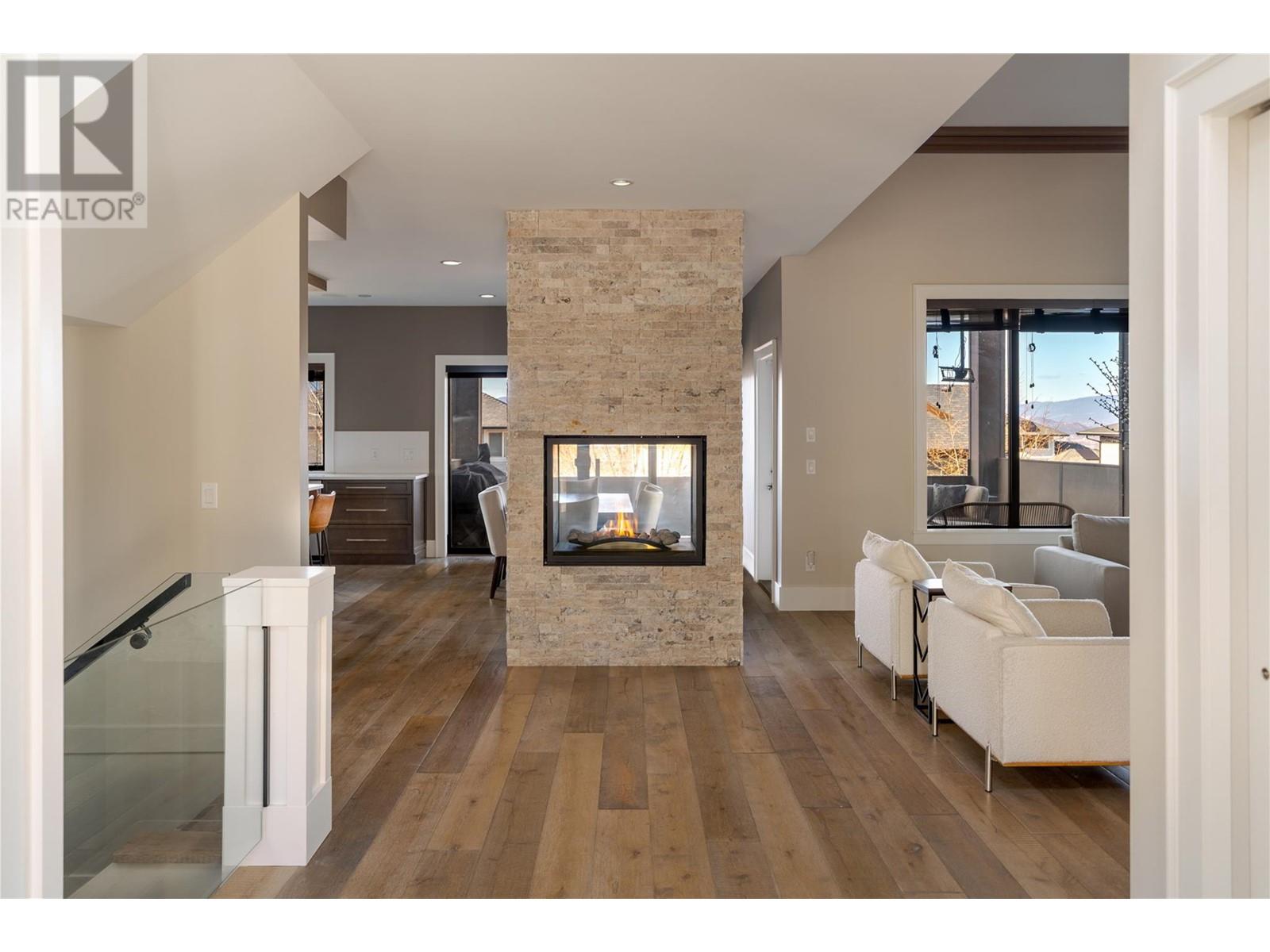 460 Rockview Lane, Kelowna, British Columbia  V1W 5K2 - Photo 4 - 10343637