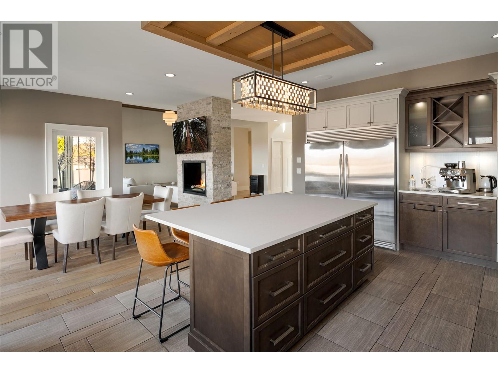 460 Rockview Lane, Kelowna, British Columbia  V1W 5K2 - Photo 8 - 10343637