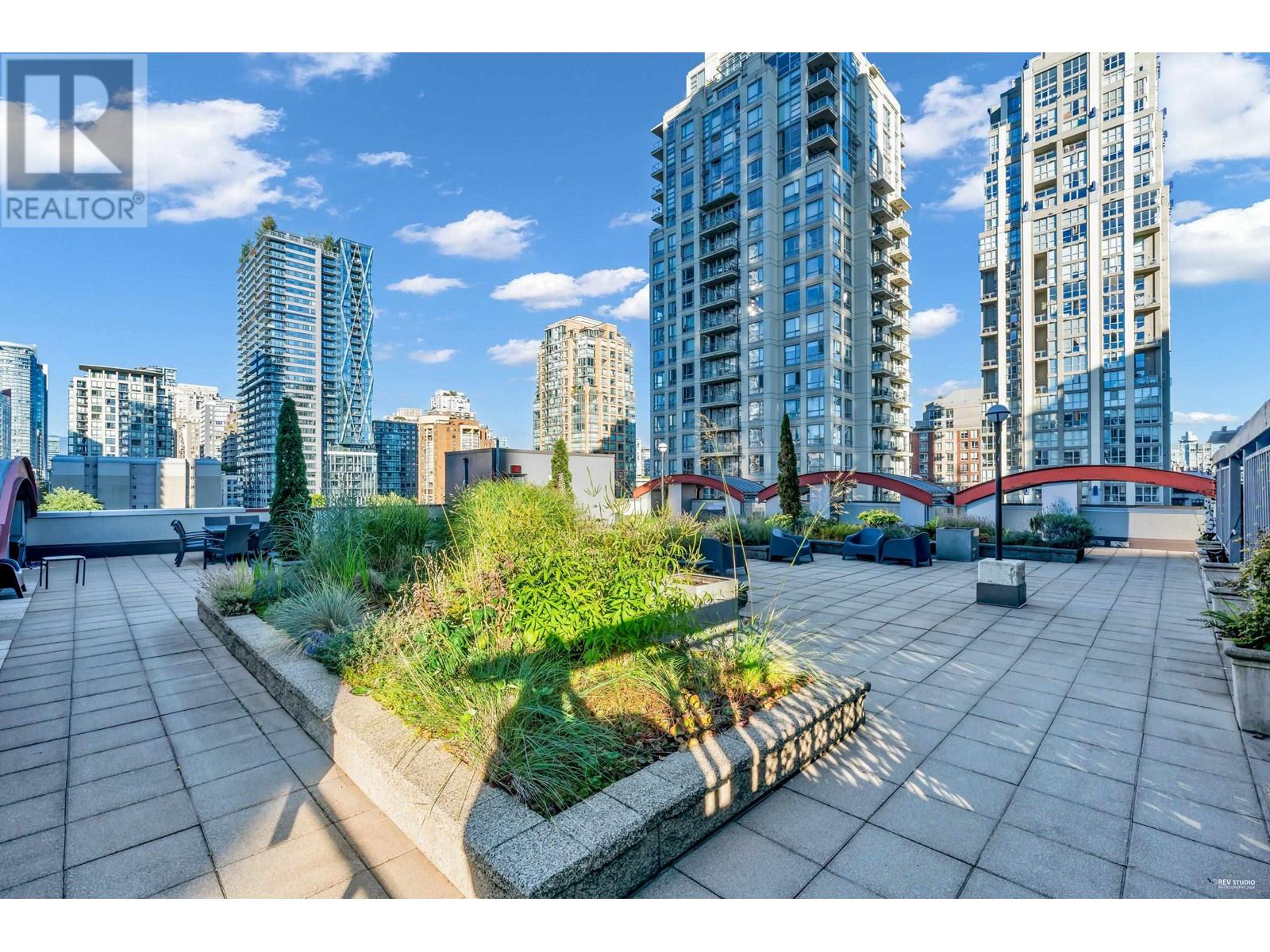 Listing Picture 23 of 29 : 301 1238 SEYMOUR STREET, Vancouver / 溫哥華 - 魯藝地產 Yvonne Lu Group - MLS Medallion Club Member