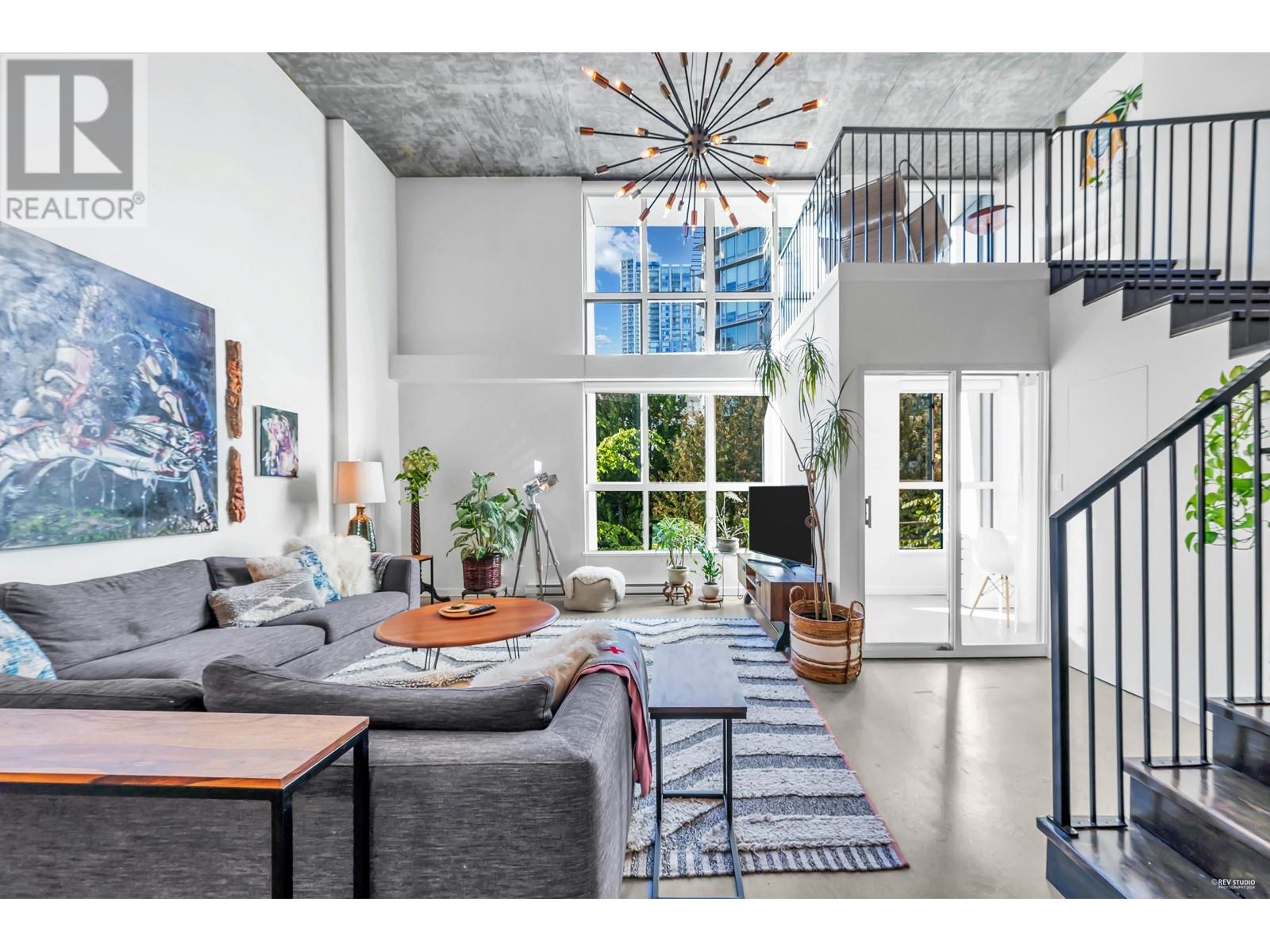 Listing Picture 4 of 29 : 301 1238 SEYMOUR STREET, Vancouver / 溫哥華 - 魯藝地產 Yvonne Lu Group - MLS Medallion Club Member