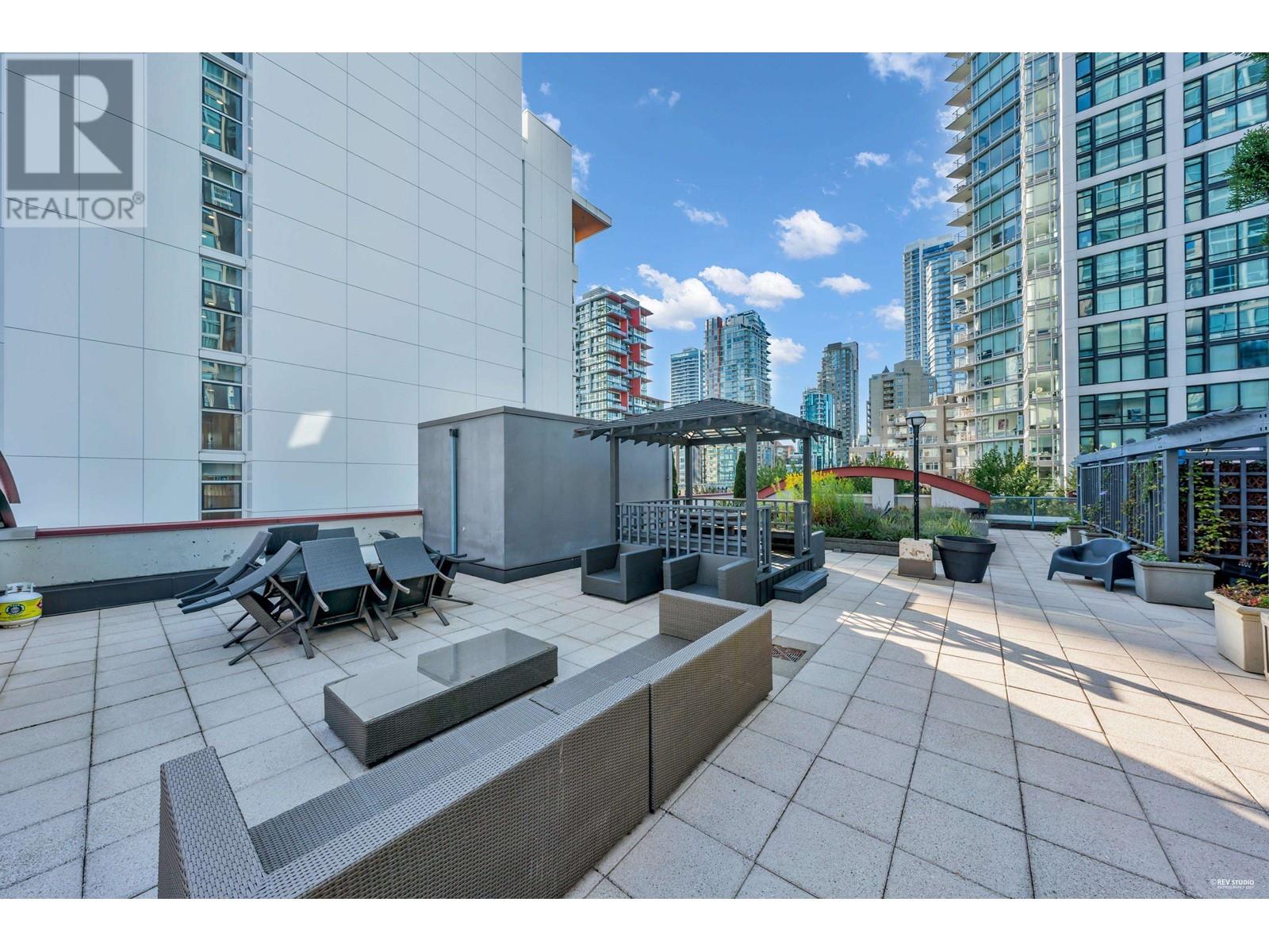 Listing Picture 24 of 29 : 301 1238 SEYMOUR STREET, Vancouver / 溫哥華 - 魯藝地產 Yvonne Lu Group - MLS Medallion Club Member