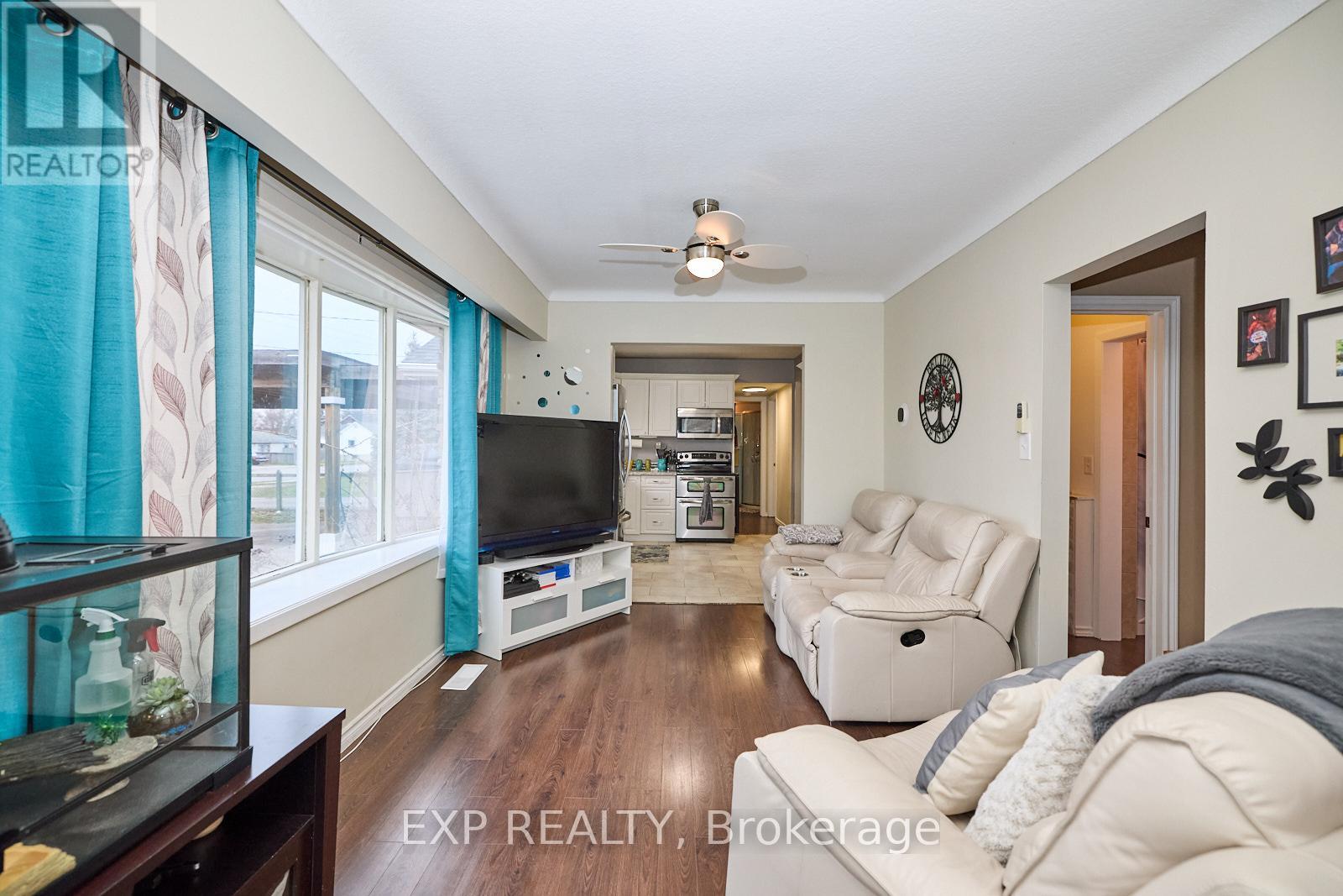Property at 42 LOUTH STREET image 4
