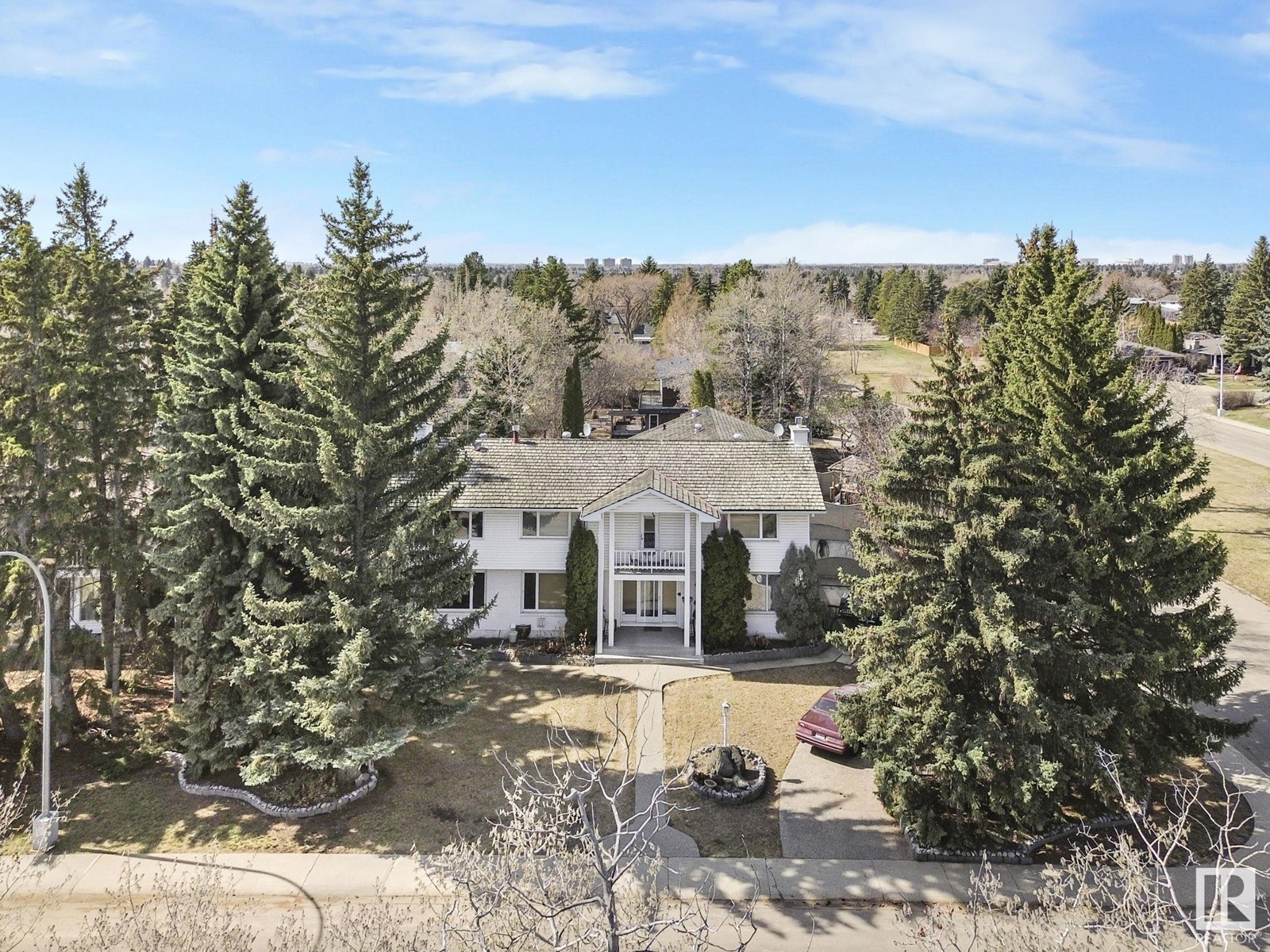 Property at 5508 141 ST NW NW image 3