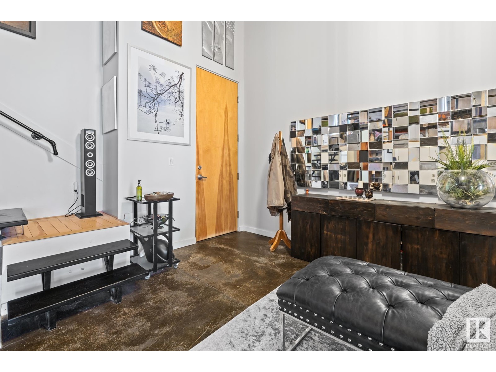 Property at #134 10309 107 ST NW image 3