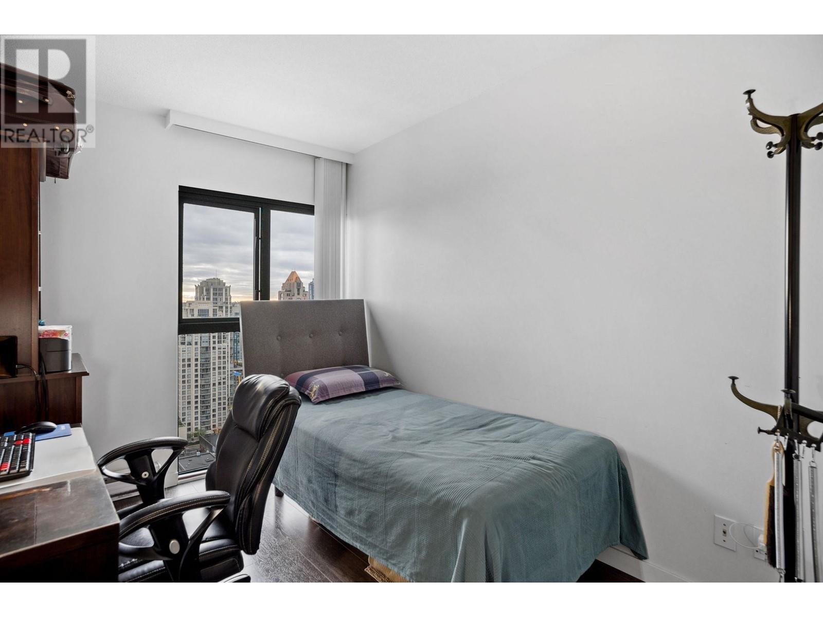 Listing Picture 12 of 22 : 2303 1188 HOWE STREET, Vancouver / 溫哥華 - 魯藝地產 Yvonne Lu Group - MLS Medallion Club Member