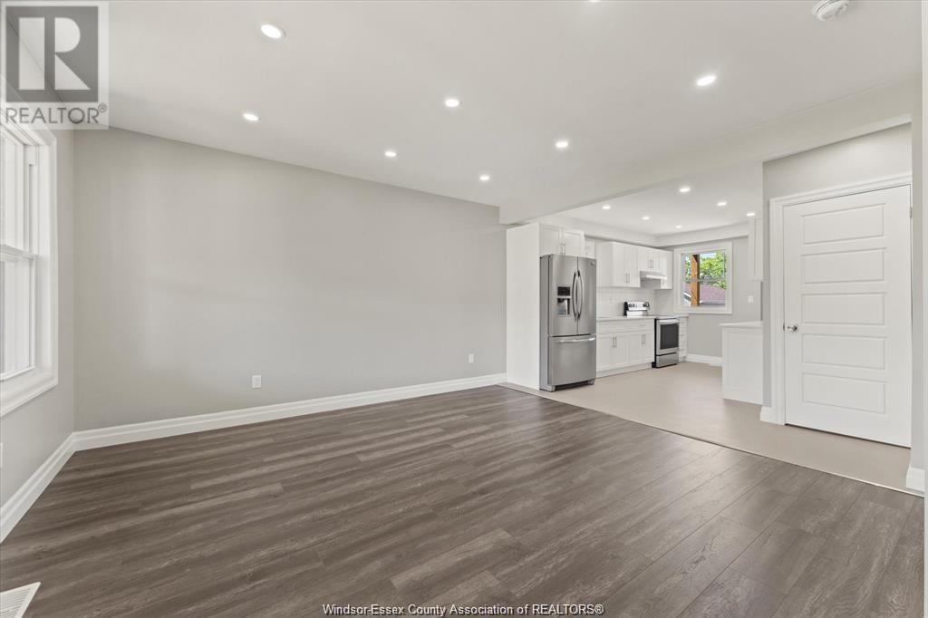 1439 Benjamin Unit# Main, Windsor, Ontario  N8X 4N2 - Photo 3 - 25008968