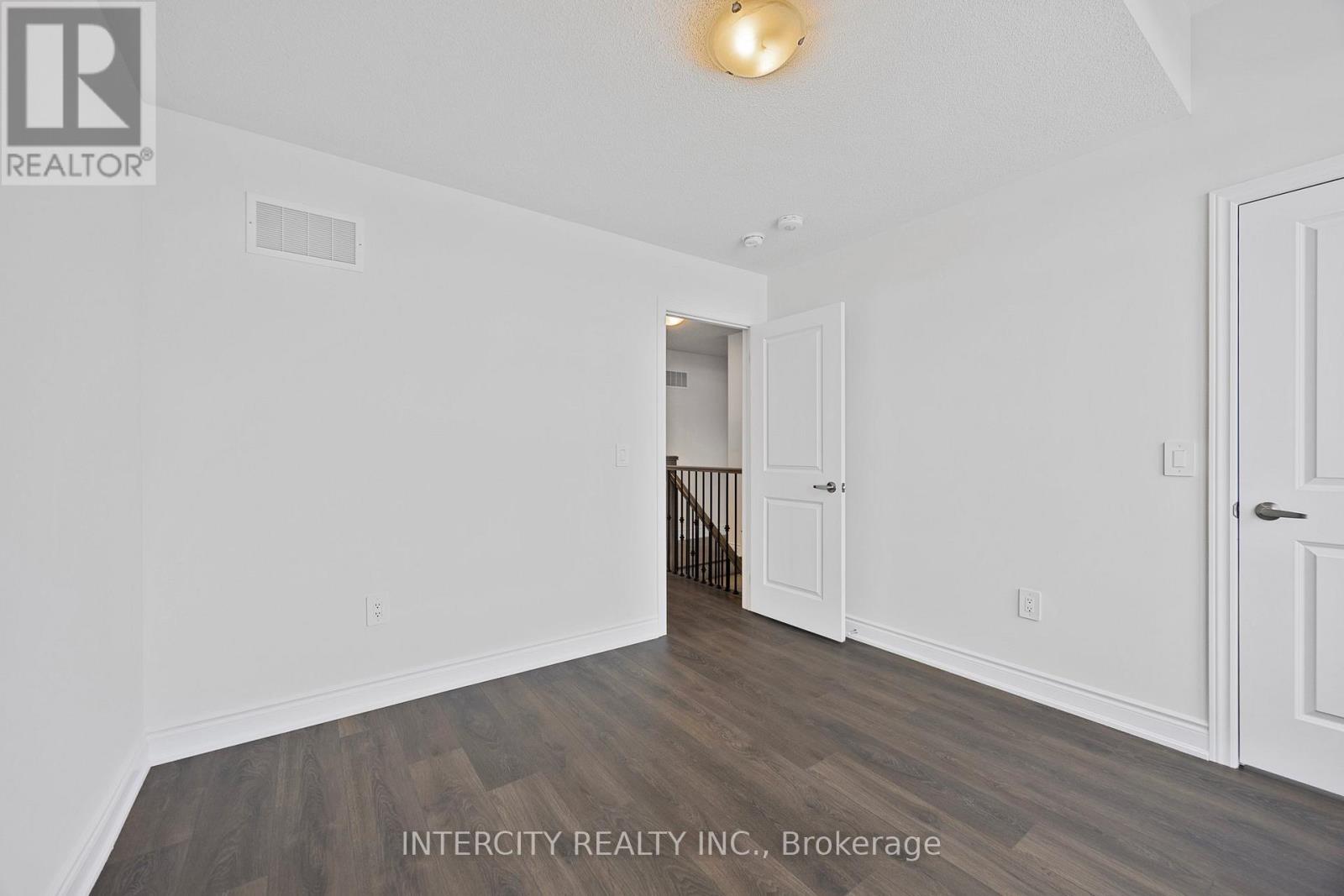 3 Avalon Drive, Wasaga Beach, Ontario  L9R 0M2 - Photo 21 - S12094403