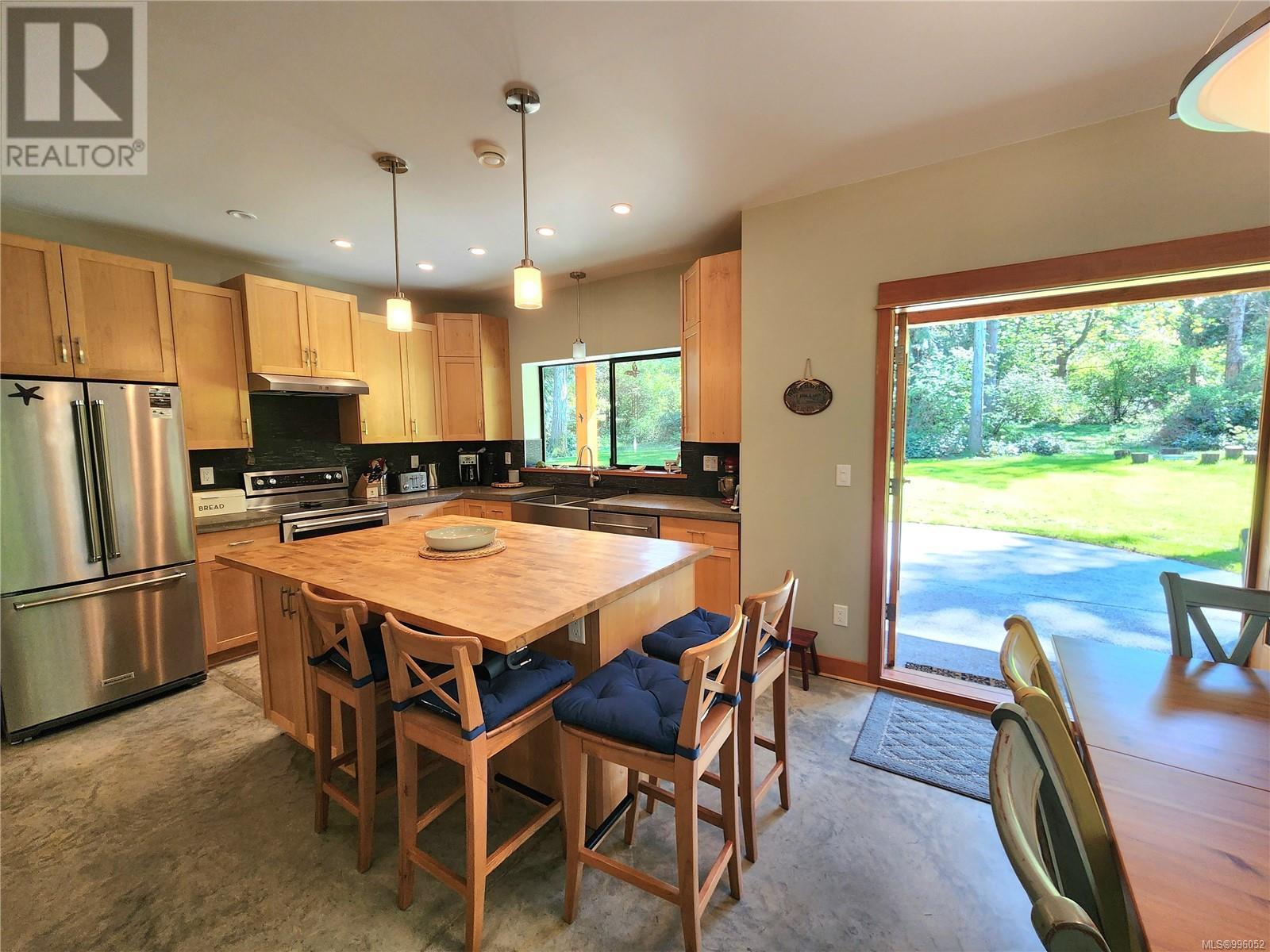 Property at 1445 Broadview Rd image 3
