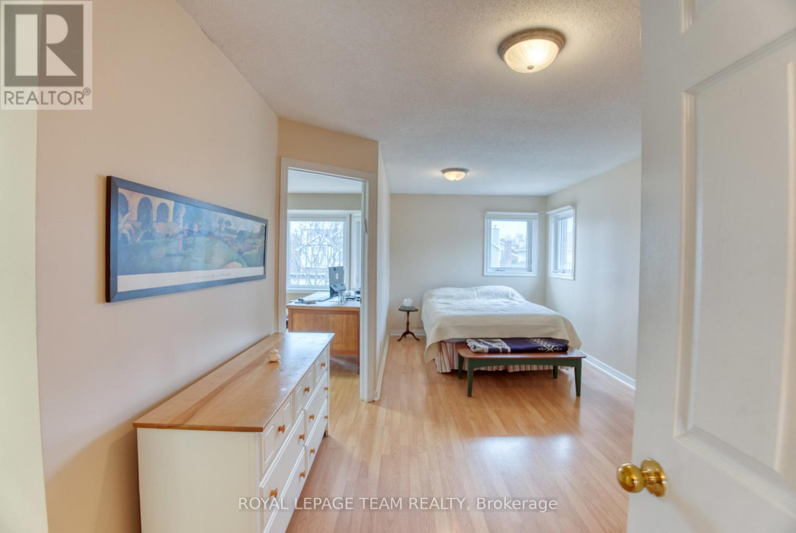 17 Arbuckle Crescent, Ottawa, Ontario  K2G 5H1 - Photo 22 - X12096701