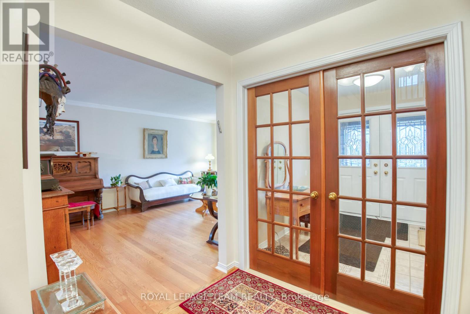 Property at 17 ARBUCKLE CRESCENT image 4