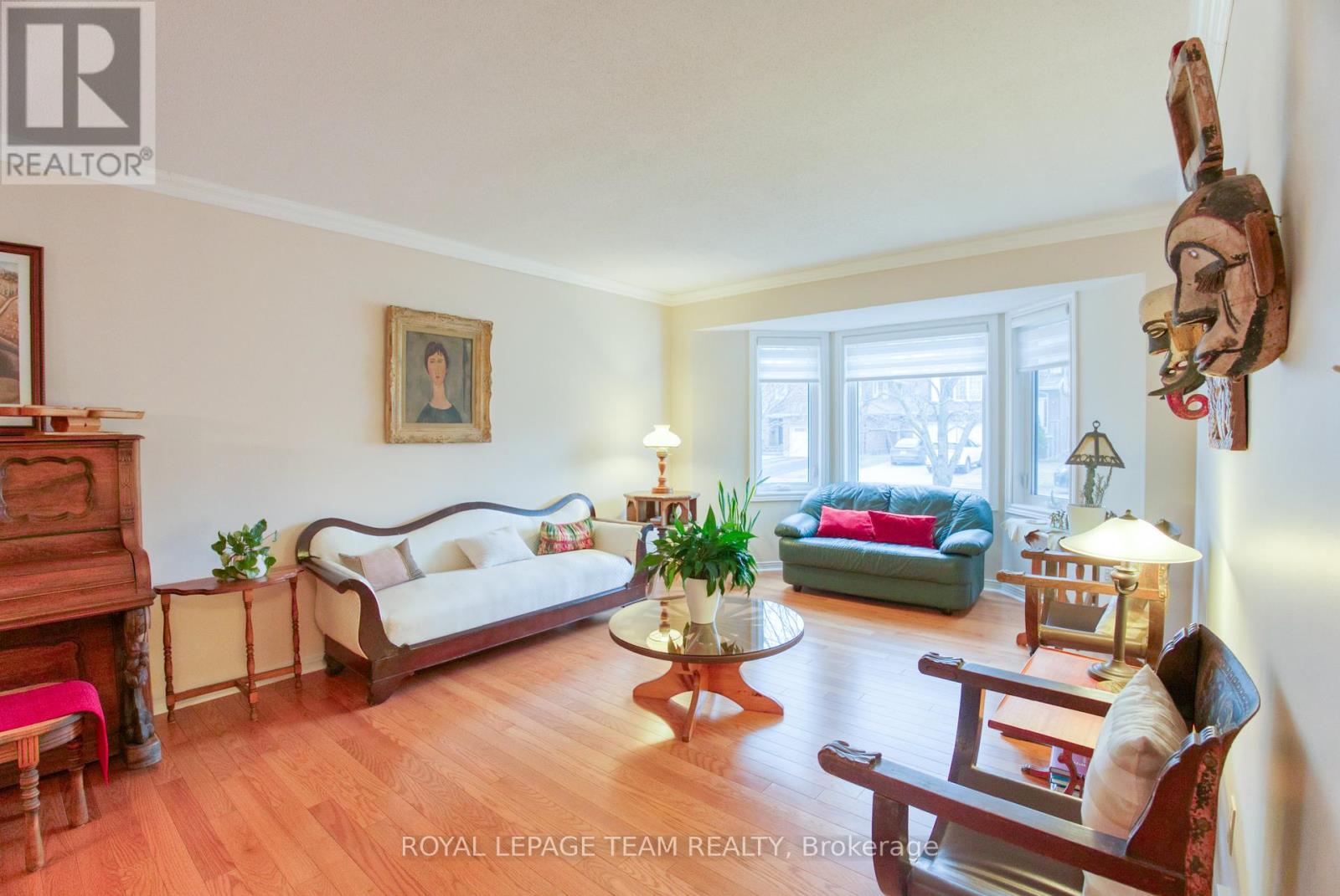 17 Arbuckle Crescent, Ottawa, Ontario  K2G 5H1 - Photo 6 - X12096701