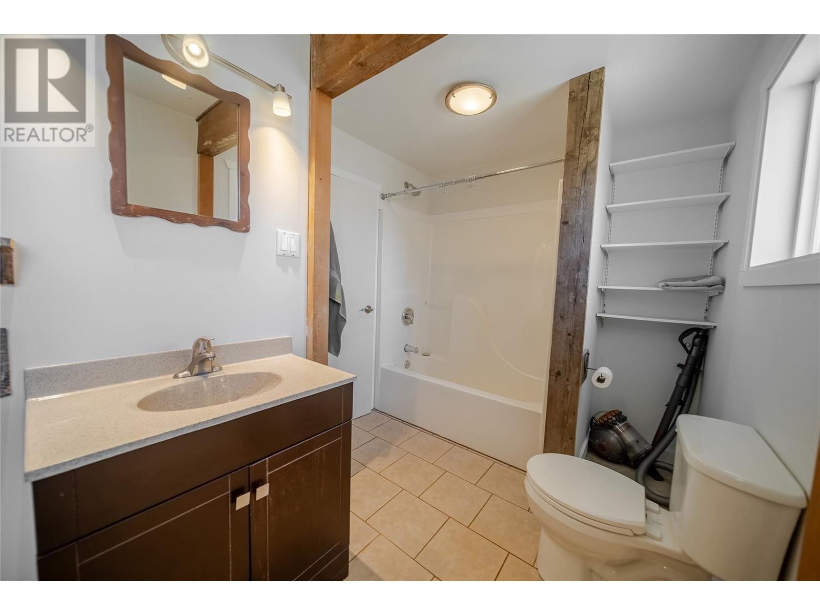 505 Chief David Road, Baynes Lake, British Columbia  V0B 1T4 - Photo 24 - 10344278
