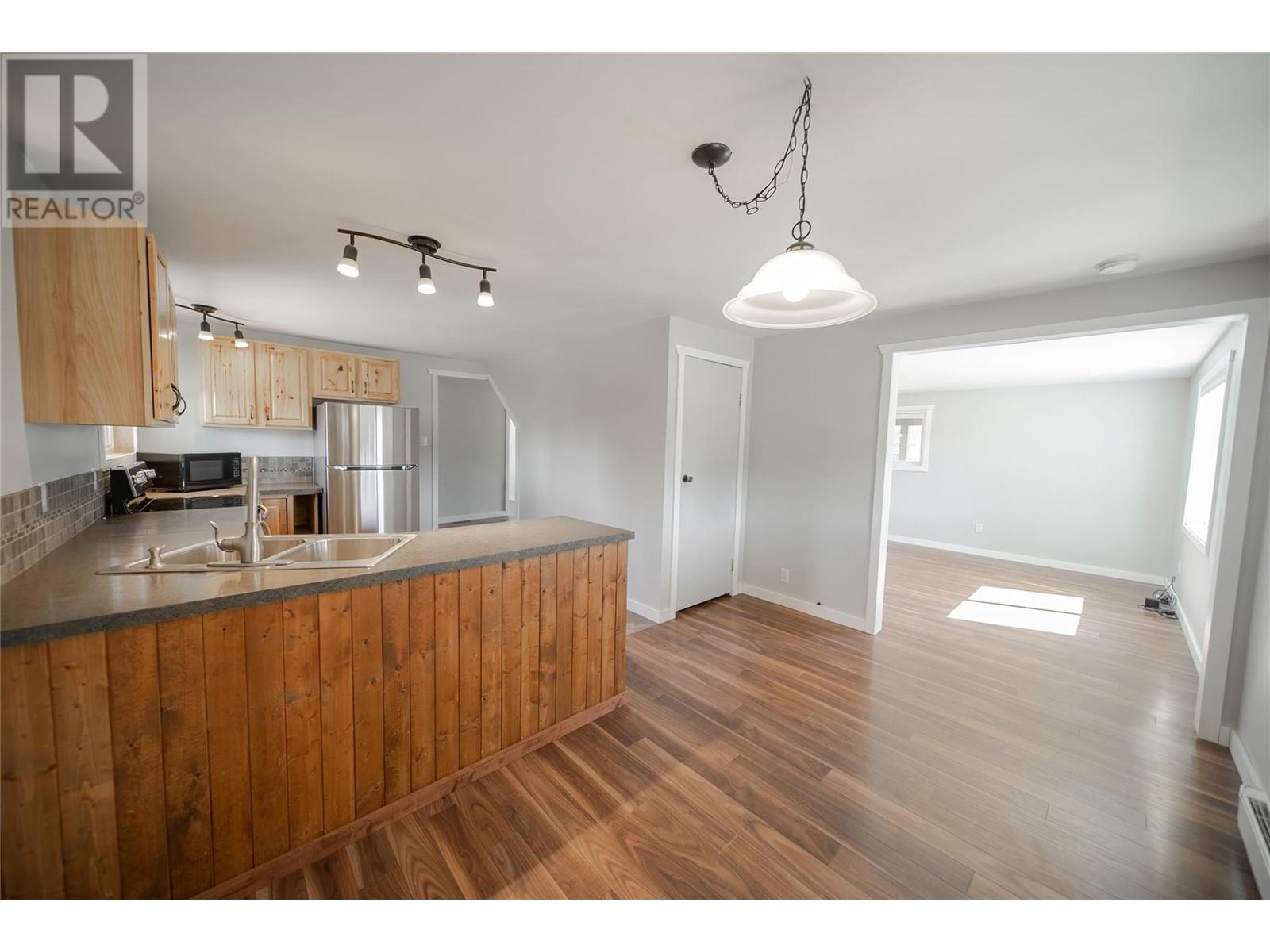 505 Chief David Road, Baynes Lake, British Columbia  V0B 1T4 - Photo 12 - 10344278