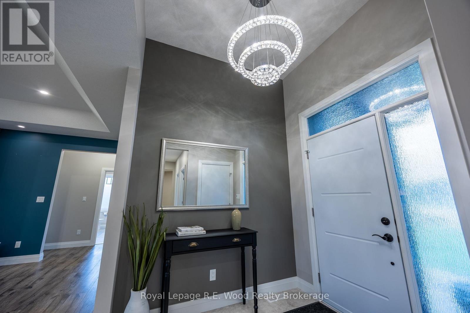 26 Millcreek Court, Norfolk, Ontario  N0J 1E0 - Photo 5 - X12096631