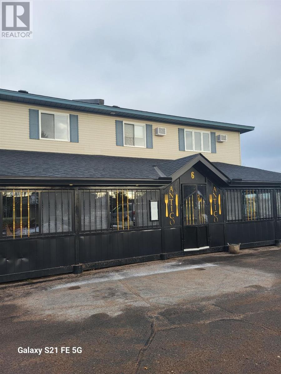 6 Village Ct, Sault Ste. Marie, Ontario  P6B 6K1 - Photo 1 - SM250817