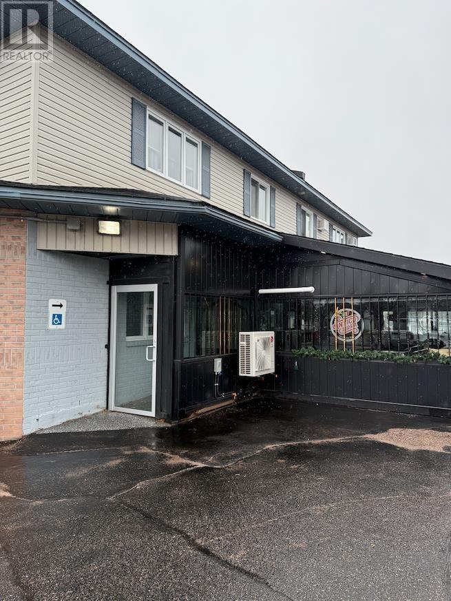 6 Village Ct, Sault Ste. Marie, Ontario  P6B 6K1 - Photo 2 - SM250817