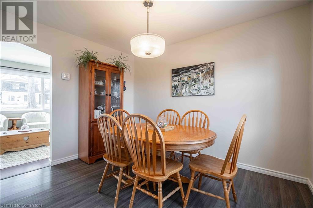 Property at 2279 KING Street E image 5