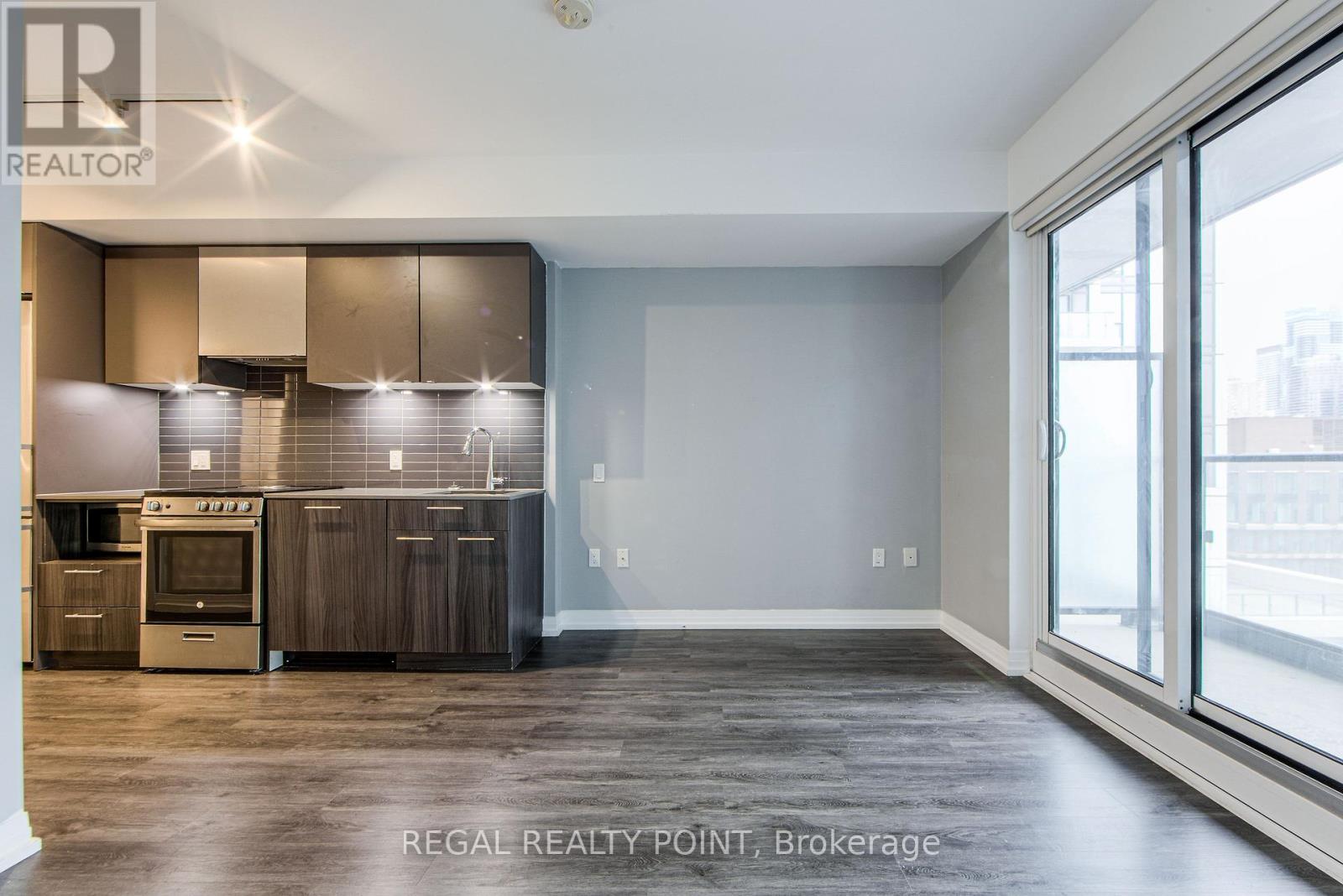 1405 - 251 Jarvis Street, Toronto, Ontario  M5B 0C3 - Photo 2 - C12093995