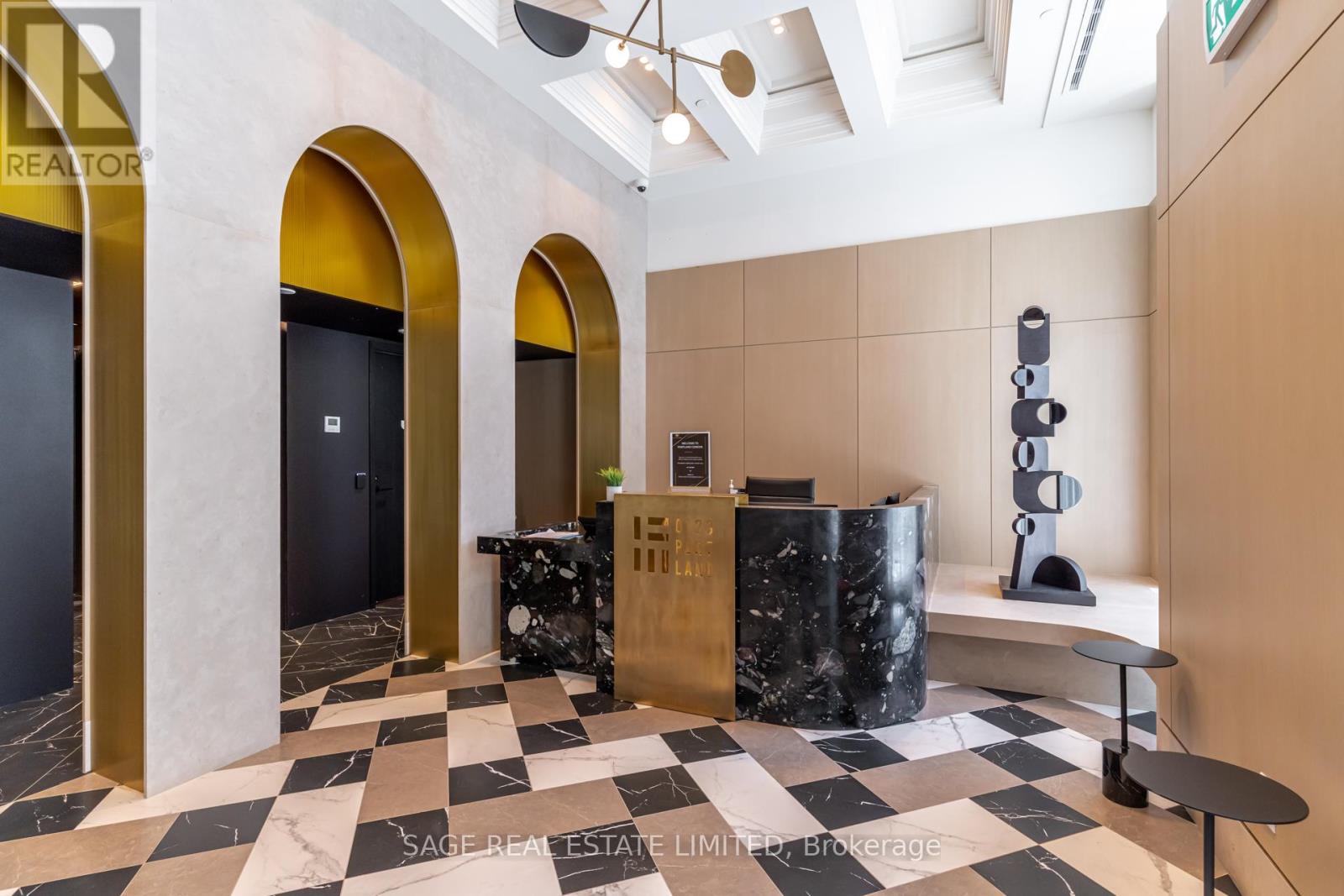 Property at 903 - 123 PORTLAND STREET image 3