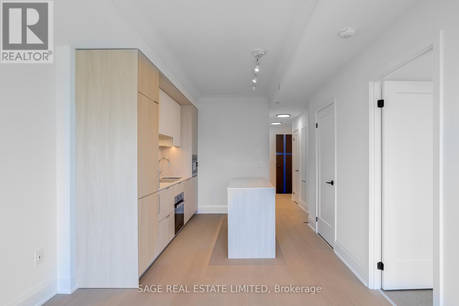 1104 - 123 Portland Street, Toronto, Ontario  M5V 0V9 - Photo 10 - C12096552
