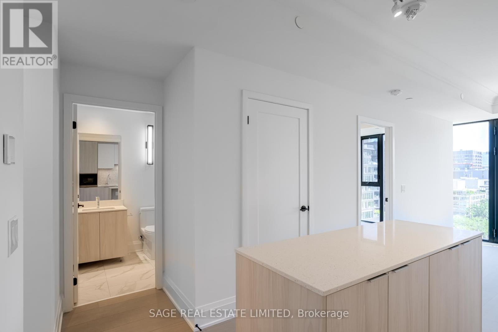 1104 - 123 Portland Street, Toronto, Ontario  M5V 0V9 - Photo 13 - C12096552