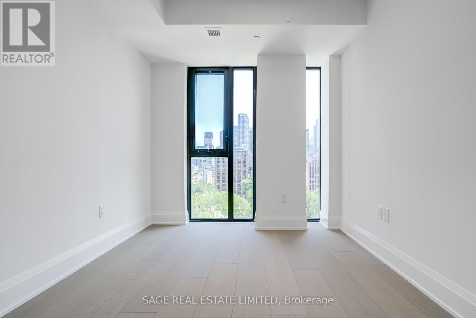 1104 - 123 Portland Street, Toronto, Ontario  M5V 0V9 - Photo 23 - C12096552
