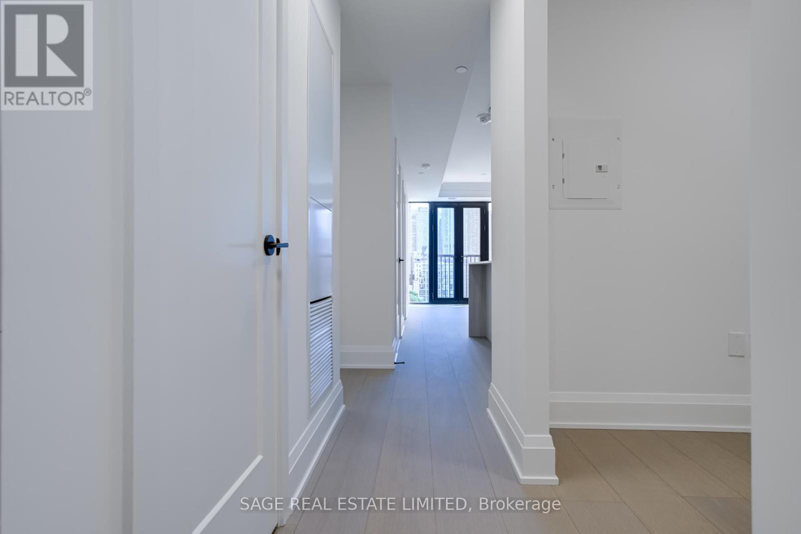 1104 - 123 Portland Street, Toronto, Ontario  M5V 0V9 - Photo 7 - C12096552