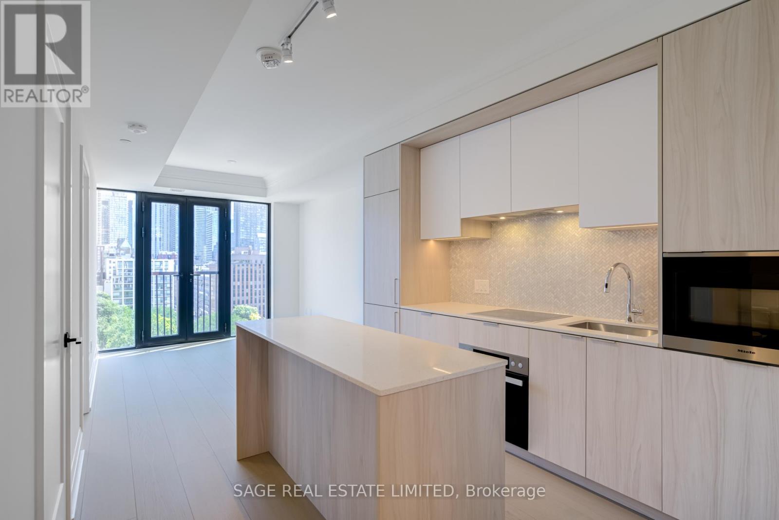 1104 - 123 Portland Street, Toronto, Ontario  M5V 0V9 - Photo 9 - C12096552