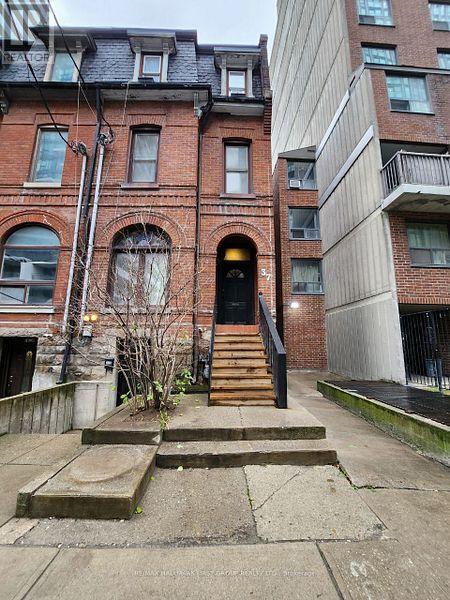 37 Mutual Street, Toronto, Ontario  M5B 2A7 - Photo 1 - C12096579