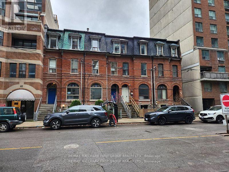 37 Mutual Street, Toronto, Ontario  M5B 2A7 - Photo 3 - C12096579