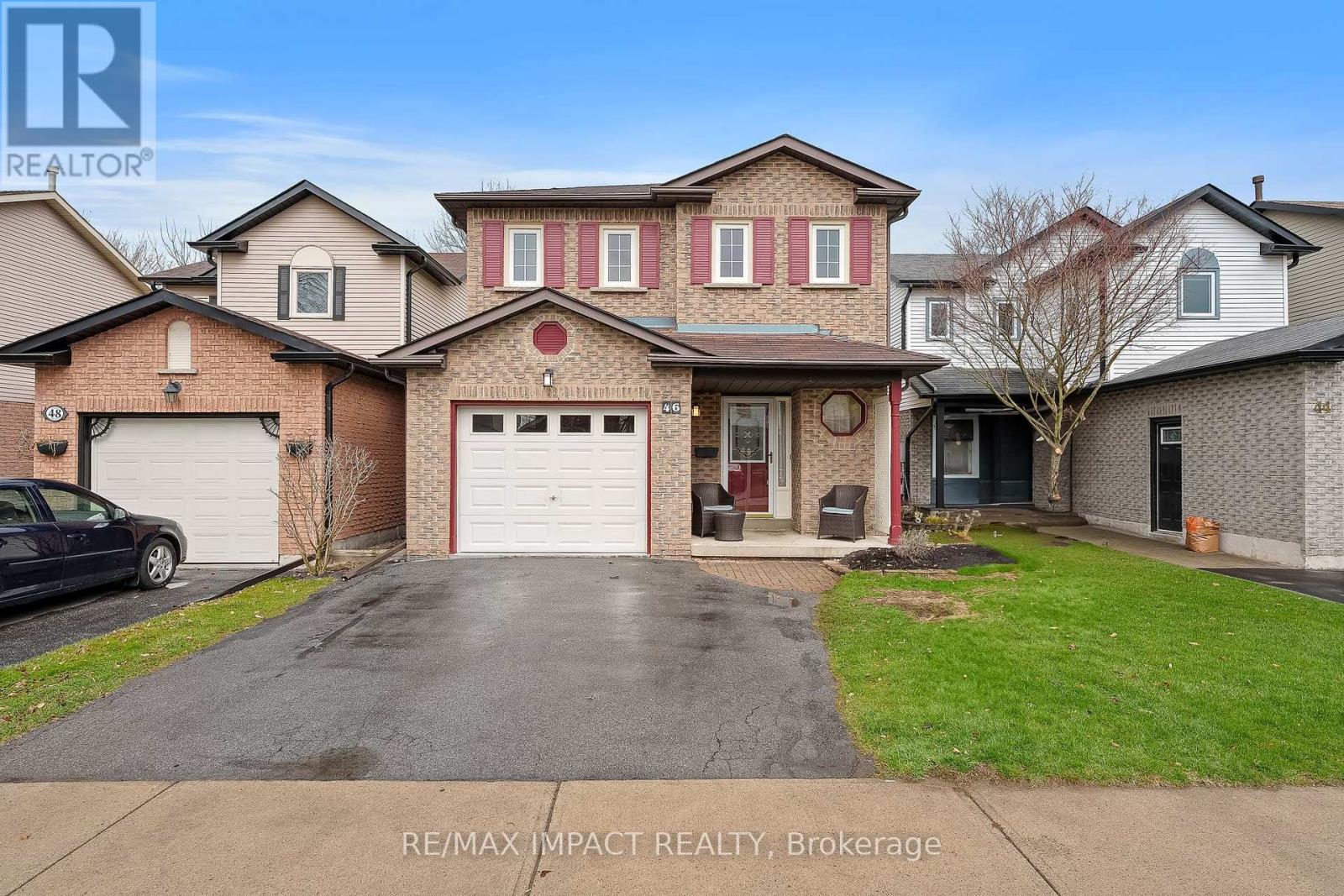 Property at 46 WINDHAM CRESCENT image 2