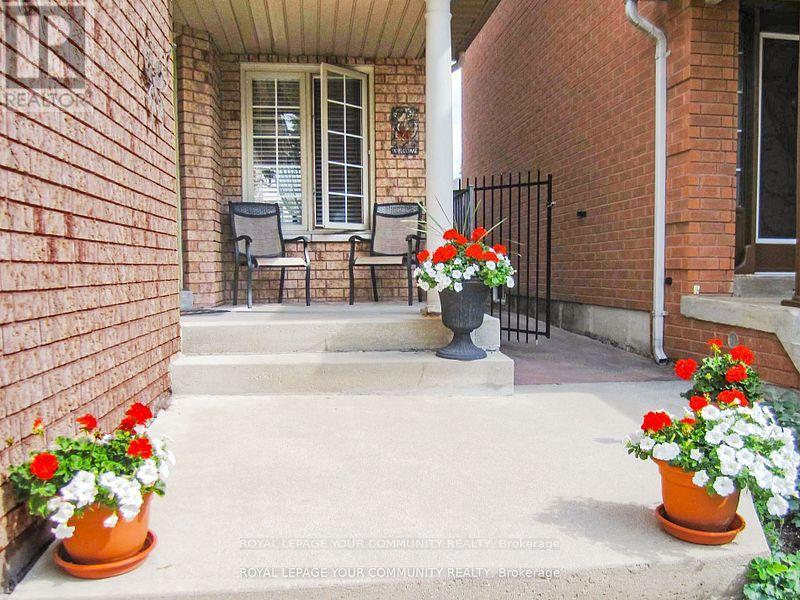 Property at 98 SYLWOOD CRESCENT image 4