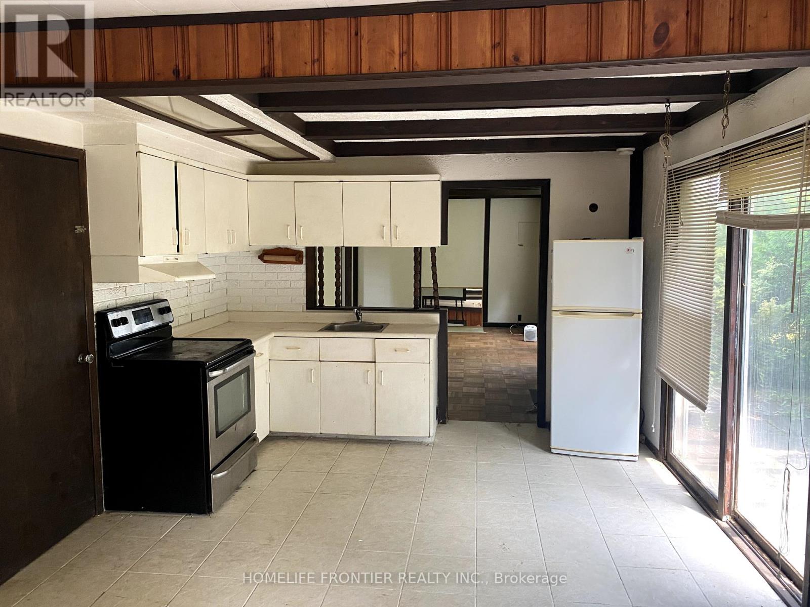 14201 Woodbine Avenue, Whitchurch-Stouffville, Ontario  L0H 1G0 - Photo 9 - N12096625