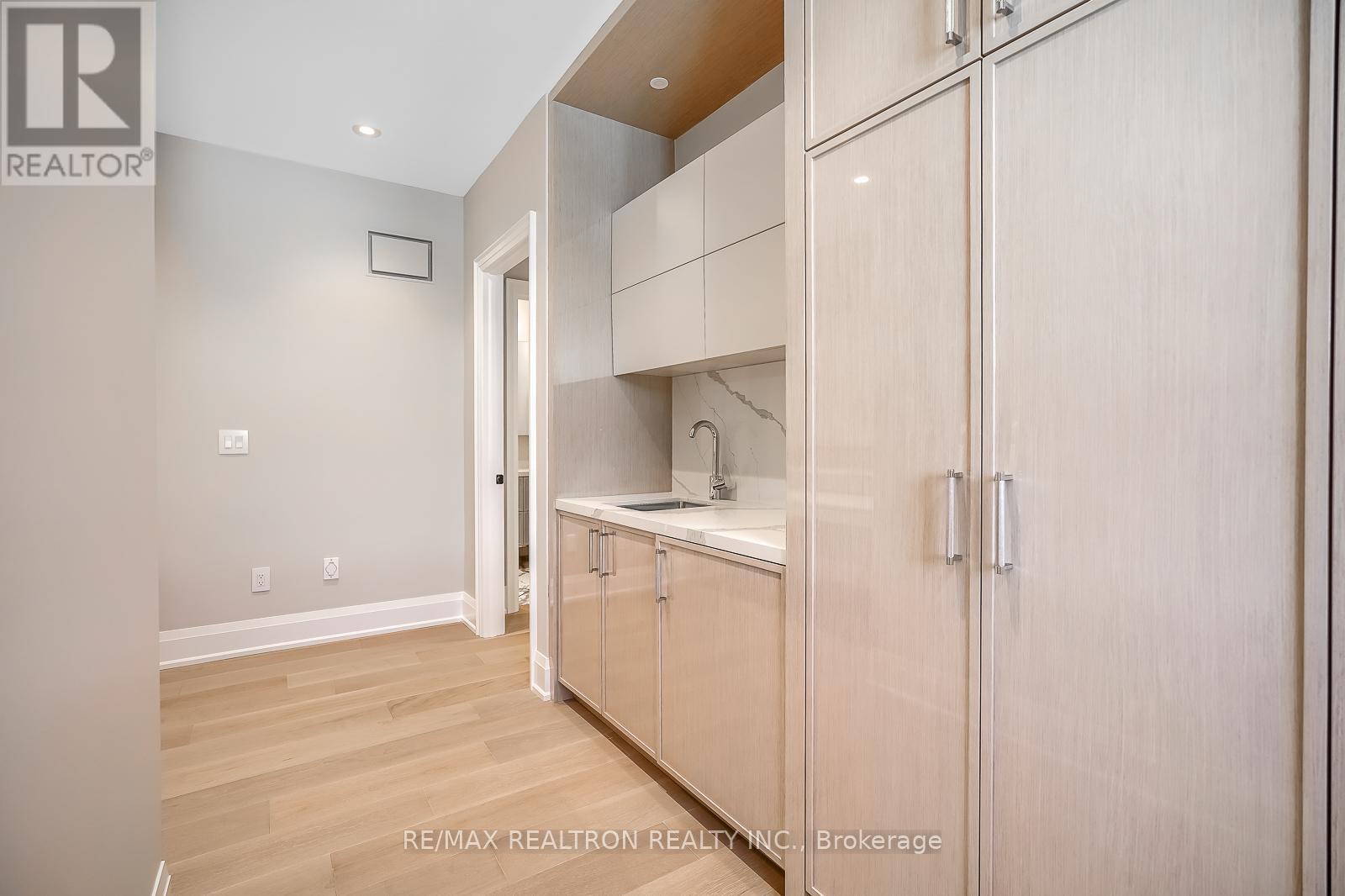 3793 Ferretti Court, Innisfil, Ontario  L9S 0N6 - Photo 38 - N12096640