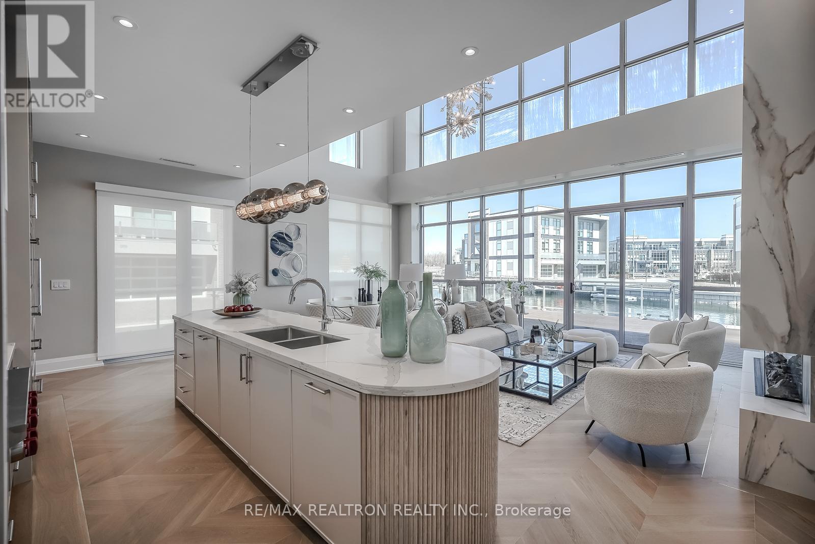 3793 Ferretti Court, Innisfil, Ontario  L9S 0N6 - Photo 7 - N12096640