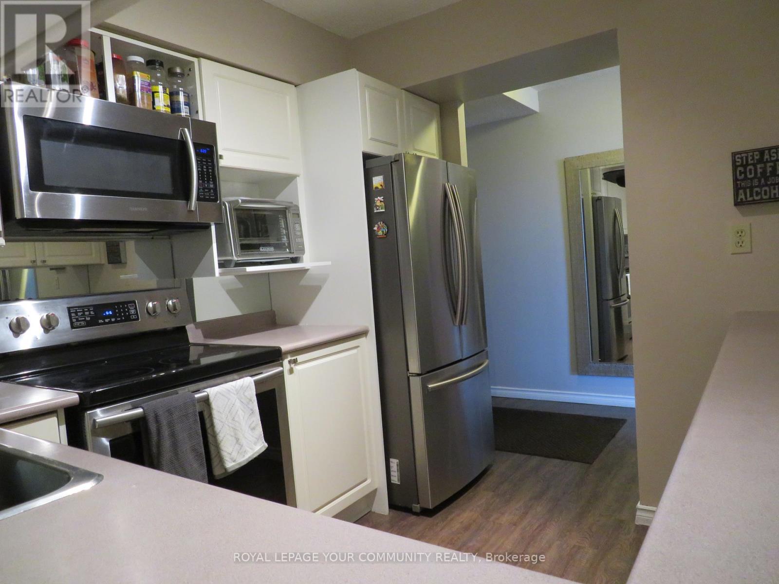 805 - 40 William Roe Boulevard, Newmarket, Ontario  L3Y 5N4 - Photo 8 - N12096661