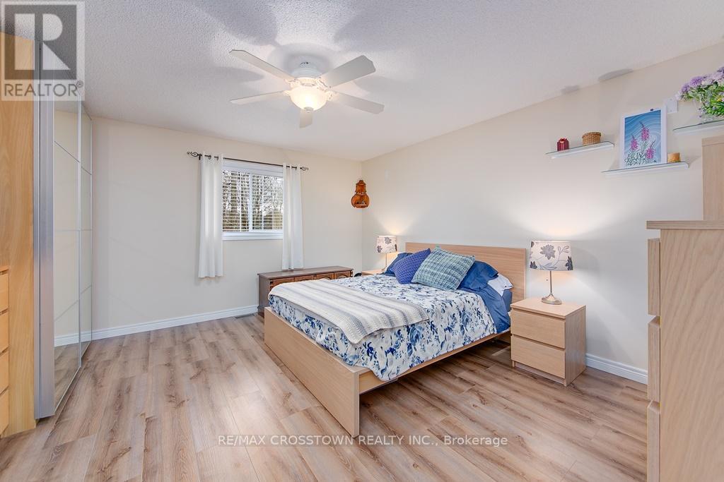 10 Birchmount Circle, Wasaga Beach, Ontario  L9Z 1H8 - Photo 13 - S12096618