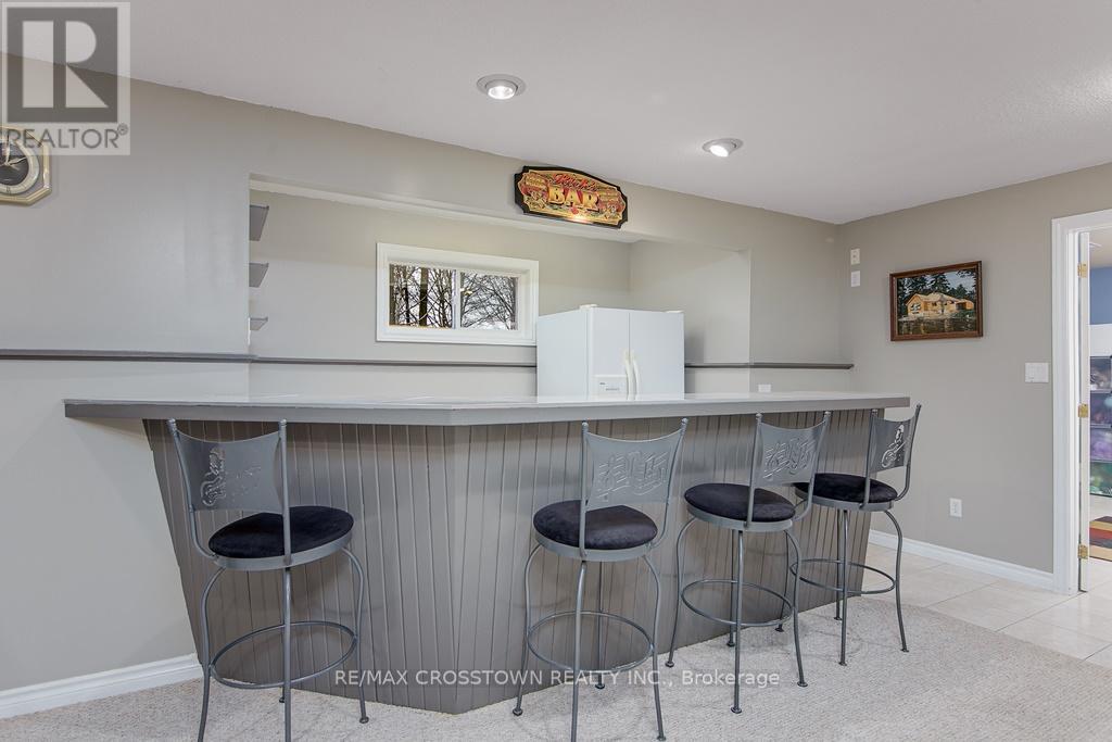 10 Birchmount Circle, Wasaga Beach, Ontario  L9Z 1H8 - Photo 25 - S12096618